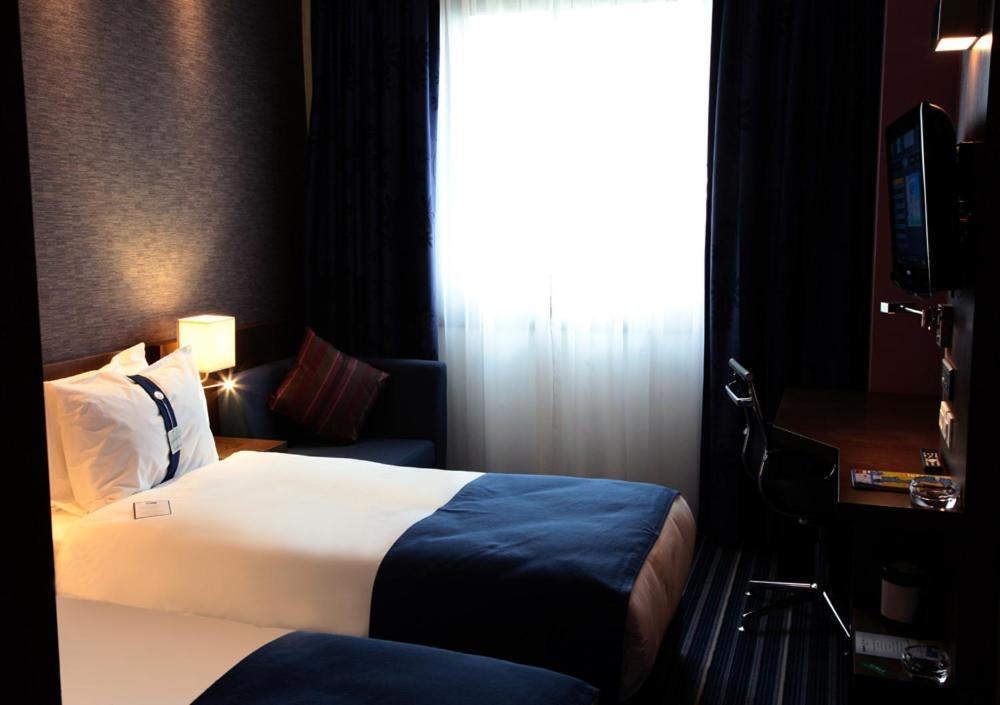 Holiday Express Istanbul-ora 3*